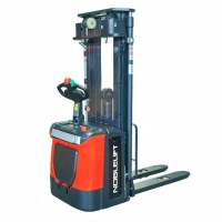 PS 12-20N全電動(dòng)常規(guī)型堆高車(chē)，諾力電動(dòng)堆高車(chē)