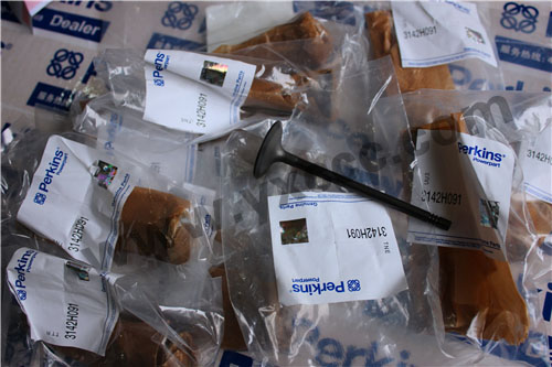 柴油機(jī)1206E配件銷售中心油底殼墊、T414441壓縮機(jī)、氣門(mén)、搖臂軸(1200)